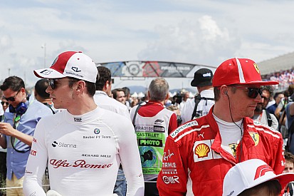 В Sauber опровергли наличие предложений от других команд по поводу Леклера