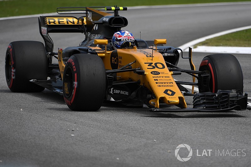 Palmer letört első szárnya a Verstappen-affér után