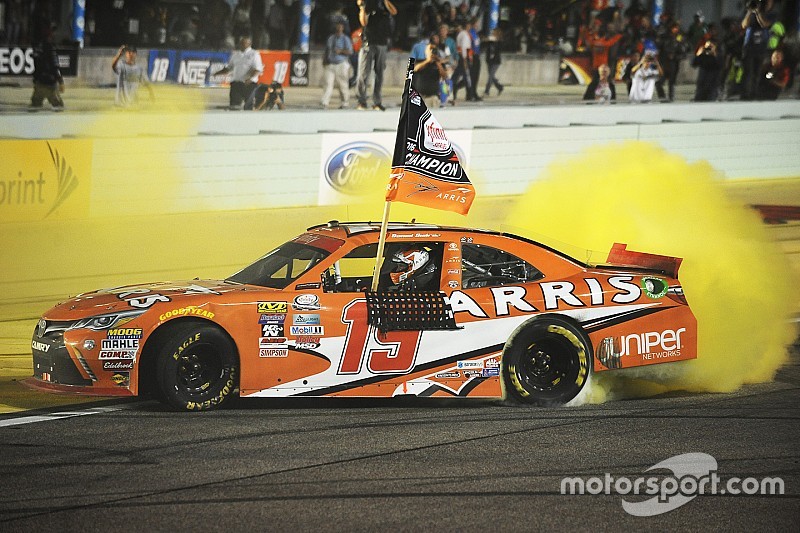 Thriller in Homestead: Daniel Suarez erringt NASCAR Xfinity-Titel 2016