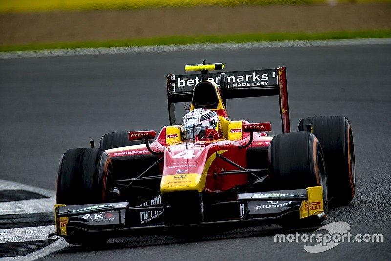 GP2 у Сільверстоуні: Кінг з поулу переміг у спринті