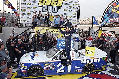 Sauter takes Dover Truck win after contact with Gragson