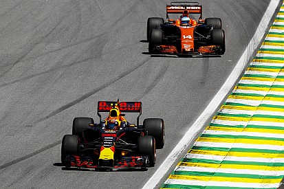 Renault admite que será un reto satisfacer a sus equipos cliente