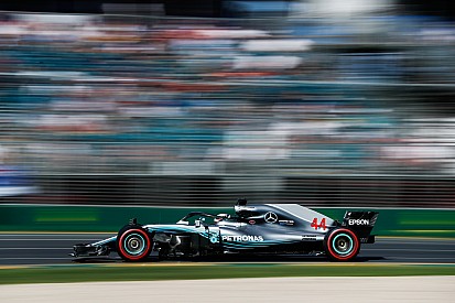 Australian GP: Hamilton pips Verstappen in FP2