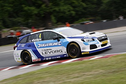 Snetterton BTCC: Turkington wins Race 1 despite jump start