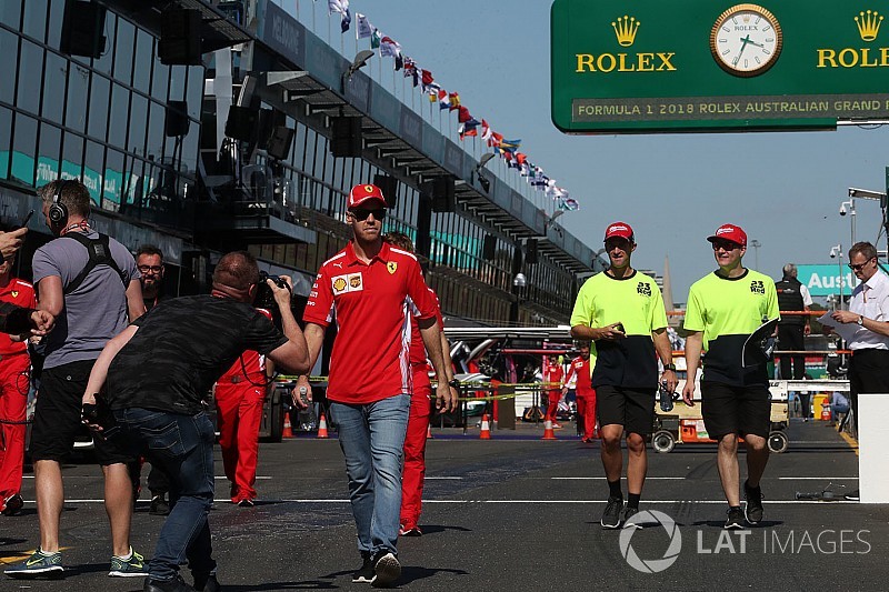 Pályabejáráson az F1-es mezőny az Albert Parkban: kezdődik!