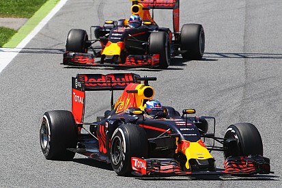 Red Bull задействует на тестах Ферстаппена и Риккардо