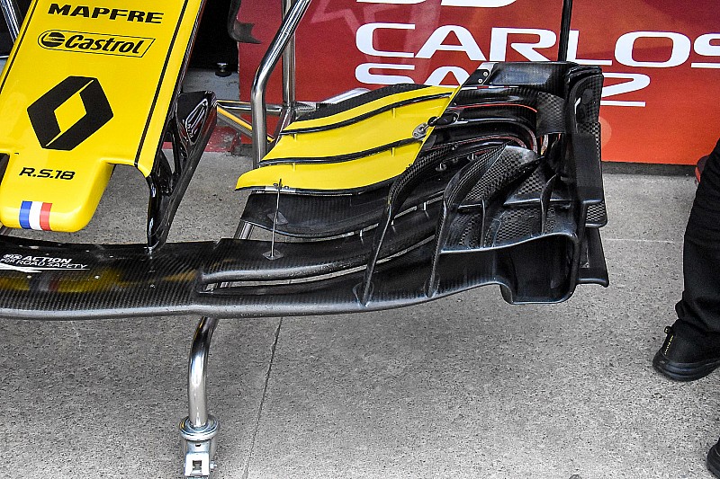 Tecnica Renault: l'ala anteriore molto scarica giova alla R.S.18