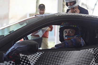 Valentino Rossi testet neuen Ferrari Sportwagen 488 Pista