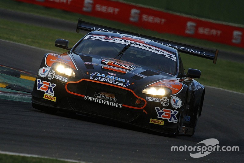 Mugello, Libere 2: Sini e Mugelli portano in vetta l'Aston Martin