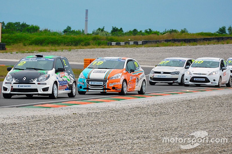 Команда Carville Racing на подиуме этапа РСКГ