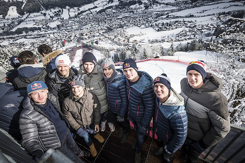 Ферстаппен і Маркес взяли участь у традиційному заході Red Bull Racing