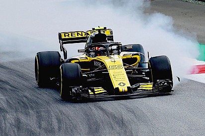 Sainz: Renault lastik sorunlarını çözmeli