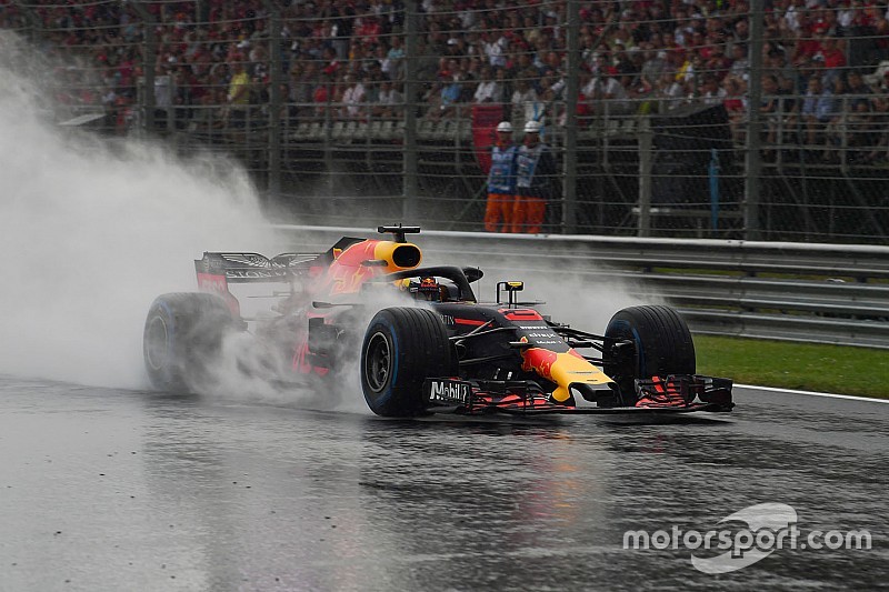 Villeneuve cree que Ricciardo tomó la decisión correcta