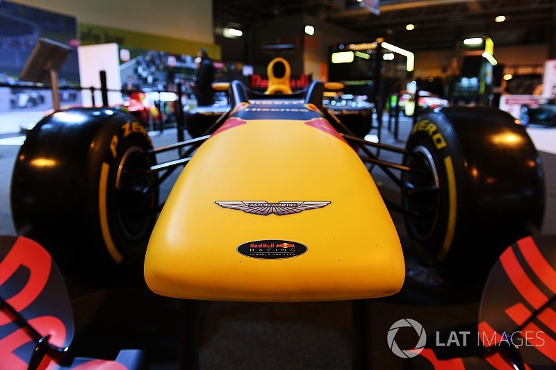 Aston Martin revela ter sido abordada por equipes da F1