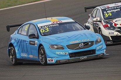 Nicky Catsburg y su Volvo S60, pole en el WTCC de Argentina