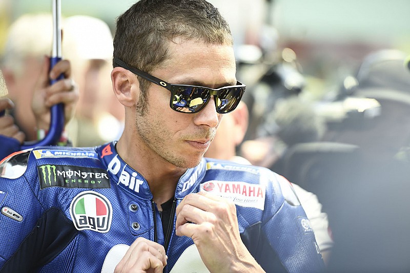 Rossi magánélete: 24 órás nyugi, filmezés, és játék hajnalig