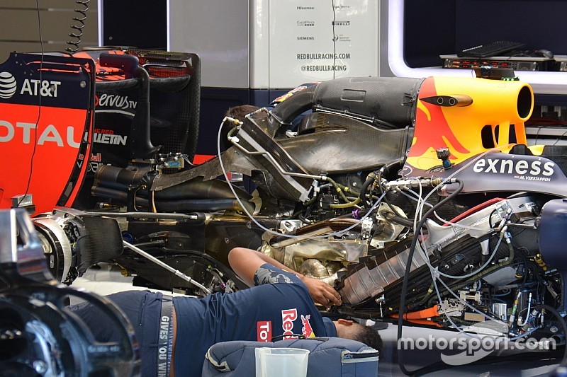 Red Bull: radiatore dell'ERS grande e inclinato e ala posteriore scarica