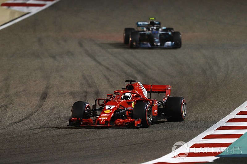 Hat Valtteri Bottas Sebastian Vettel auf der falschen Seite attackiert?