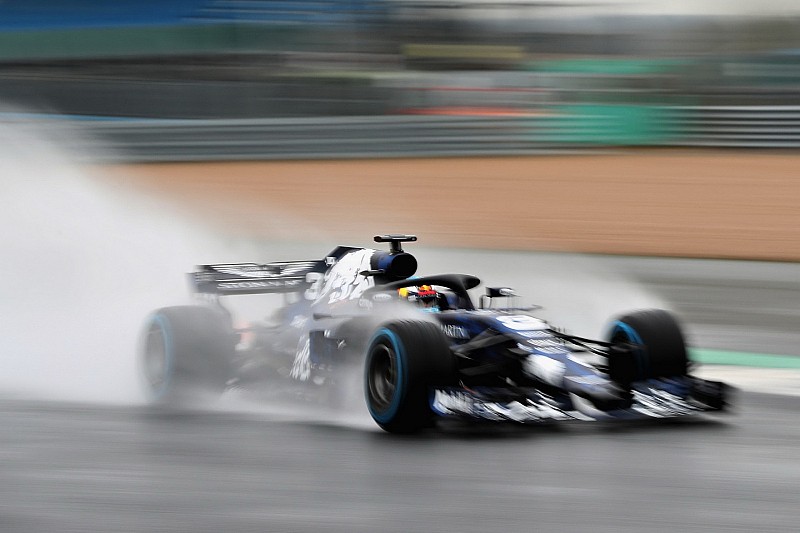 In beeld: de nieuwe Red Bull RB14 in actie