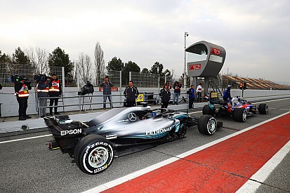 VIDEO: Rangkuman hari pertama tes F1 2018