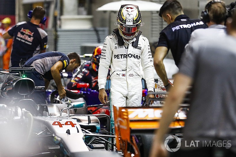 Hamilton gondolni sem akar arra, hogy elszáll alatta a Mercedes motorja vasárnap