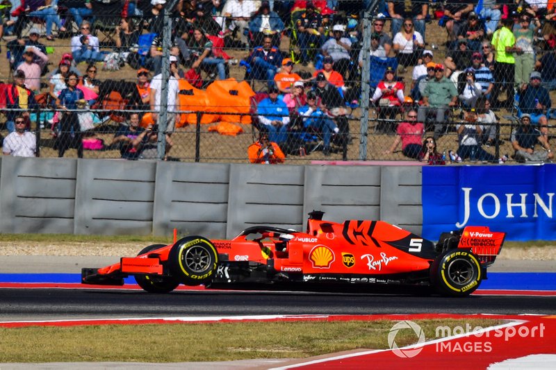 Sebastian Vettel, Ferrari SF90, se retira con la suspensión rota