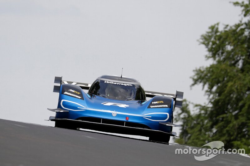 Romain Dumas, Volkswagen ID.R na Nürburgring-Nordschleife ustanawia nowy e-record