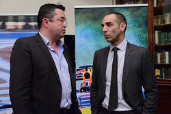 Eric Boullier, teambaas McLaren, Cyril Abiteboul, directeur Renault Sport F1 Team