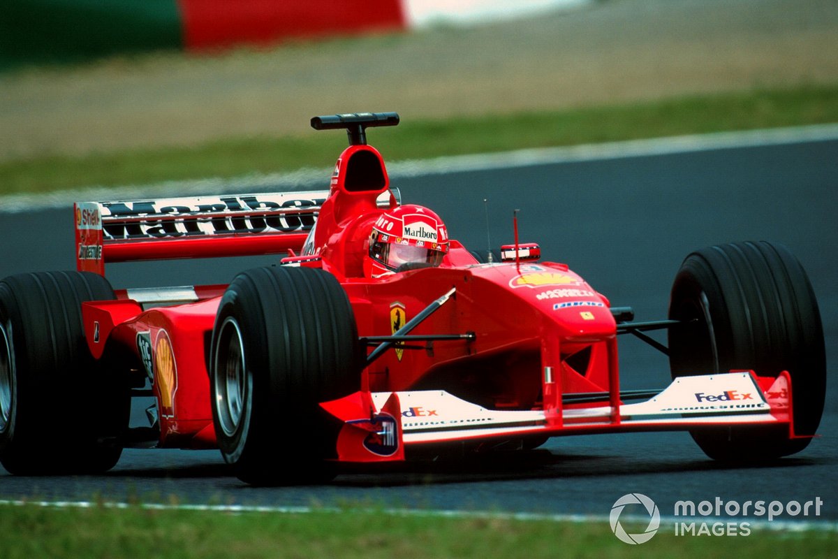 Michael Schumacher mengawali masa keemasannya di Tim Kuda Jingkrak dengan menggeber Ferrari F1 2000.