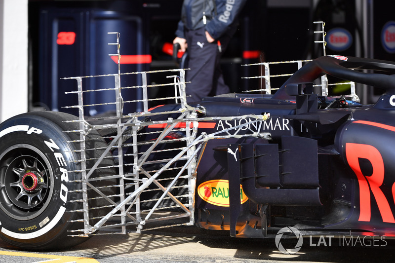 Max Verstappen, Red Bull Racing RB14 with aero sensors