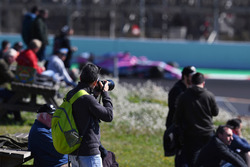 Photographers and fans