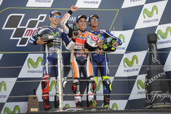 Подіум: переможець гонки Марк Маркес, Repsol Honda Team, друге місце Хорхе Лоренсо, Yamaha Factory R