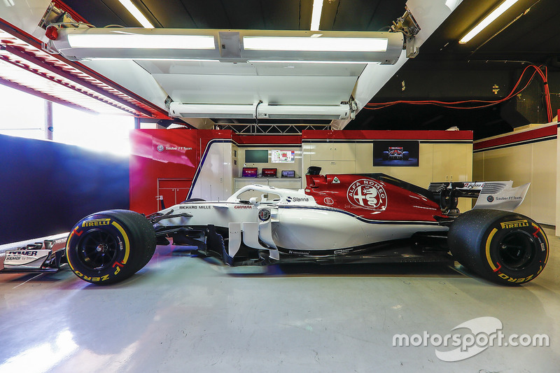 Sauber C37