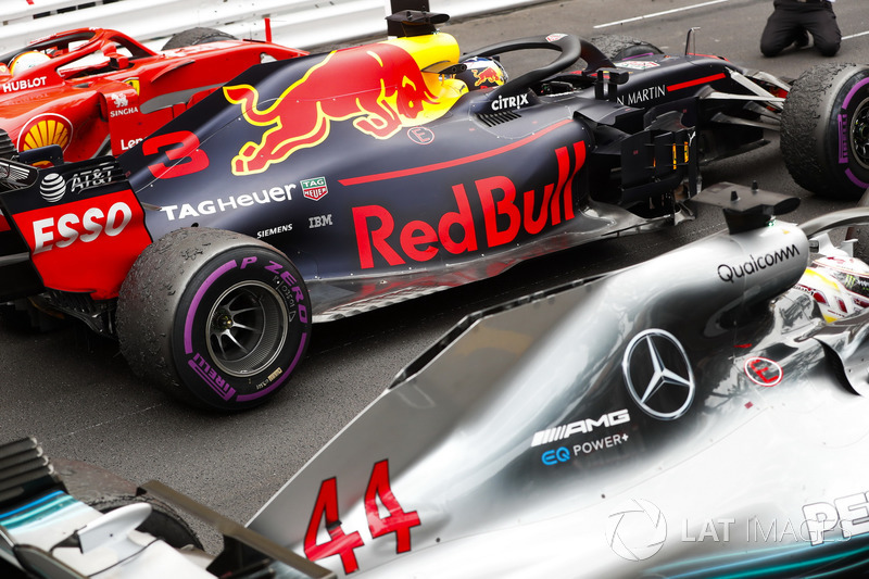 Mobil tiga besar di Parc Ferme