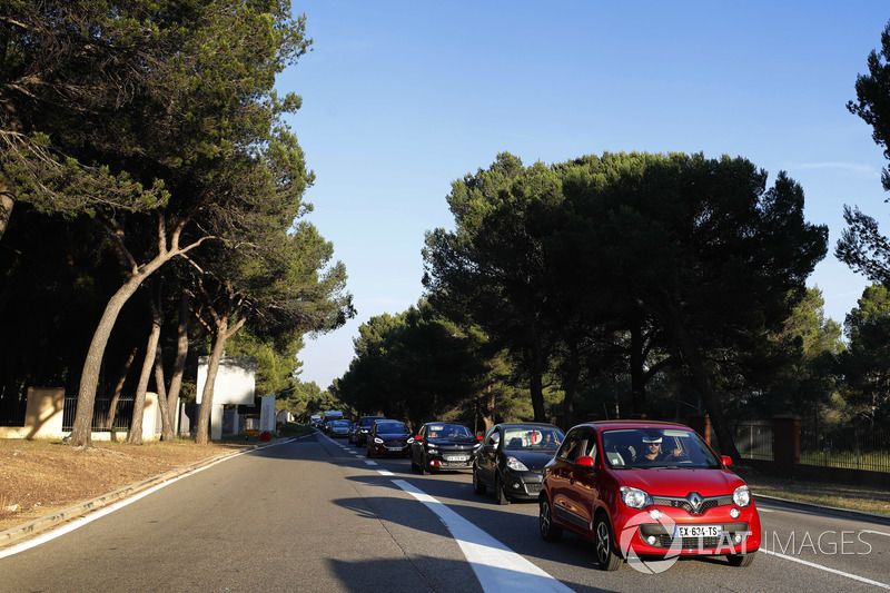 Traffic jams outside the circuit