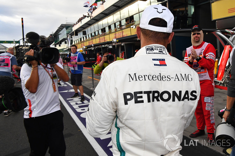 Pole pozisyonu sahibi Lewis Hamilton, Mercedes-AMG F1