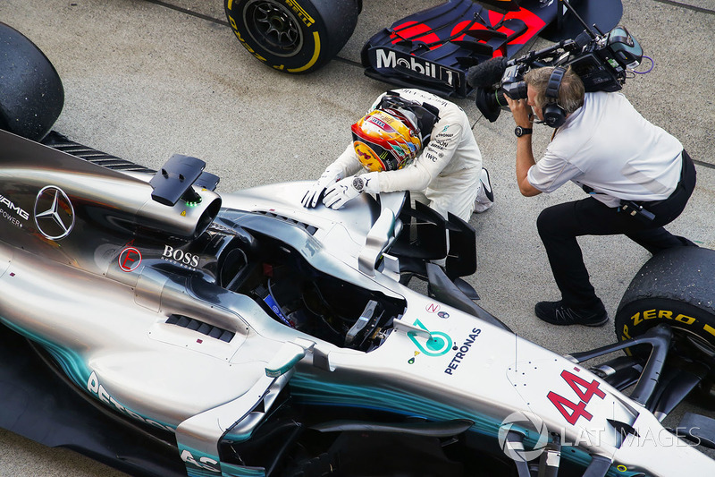 Race winner Lewis Hamilton, Mercedes AMG F1