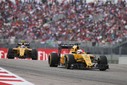 Kevin Magnussen, Renault Sport F1 Team RS16 voor teamgenoot Jolyon Palmer, Renault Sport F1 Team RS1
