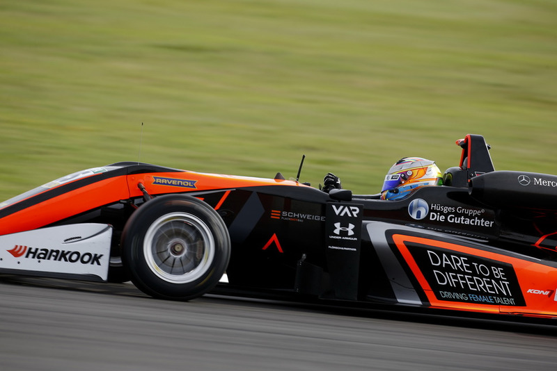 Sophia Flörsch, Van Amersfoort Racing Dallara F317 - Mercedes-Benz