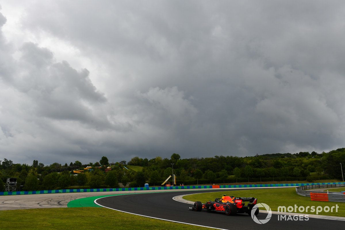 Алекс Элбон, Red Bull Racing RB16