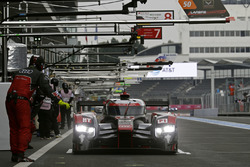 #8 Audi Sport Team Joest Audi R18 e-tron quattro: Lucas di Grassi, Loic Duval, Oliver Jarvis
