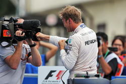Il vincitore Nico Rosberg, Mercedes AMG F1