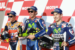 Il poleman Valentino Rossi, Yamaha Factory Racing, il secondo qualificato Marc Marquez, Repsol Honda
