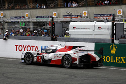 #5 Toyota Racing Toyota TS050 Hybrid: Anthony Davidson, Sébastien Buemi, Kazuki Nakajima stopt op he
