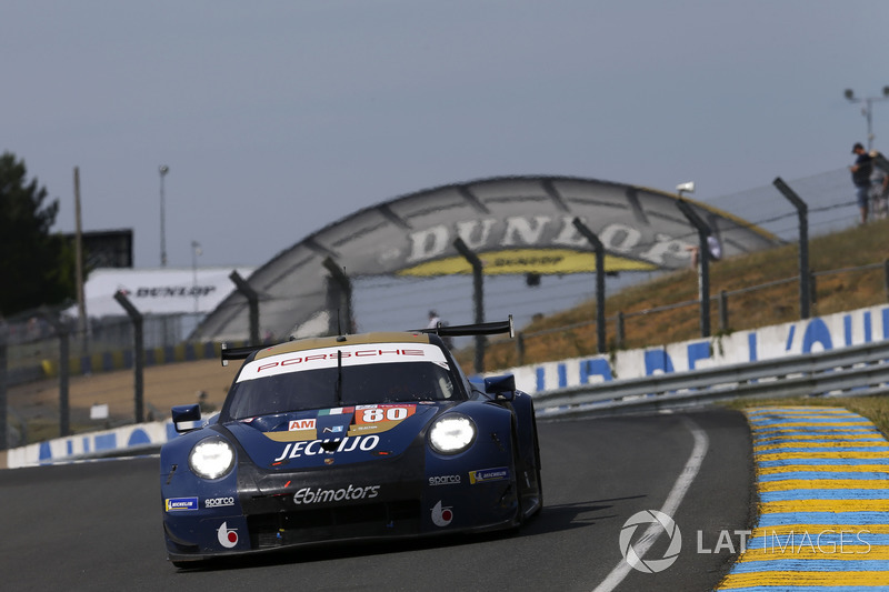 №80 Porsche 911 RSR