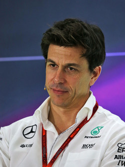 Toto Wolff, Mercedes AMG F1 aandeelhouder en Executive Director, tijdens de FIA persconferentie