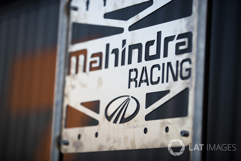 Логотип команды Mahindra Racing