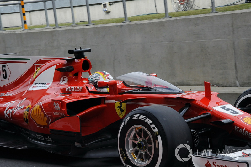 Sebastian Vettel, Ferrari SF70H, mit Cockpitschutz Shield