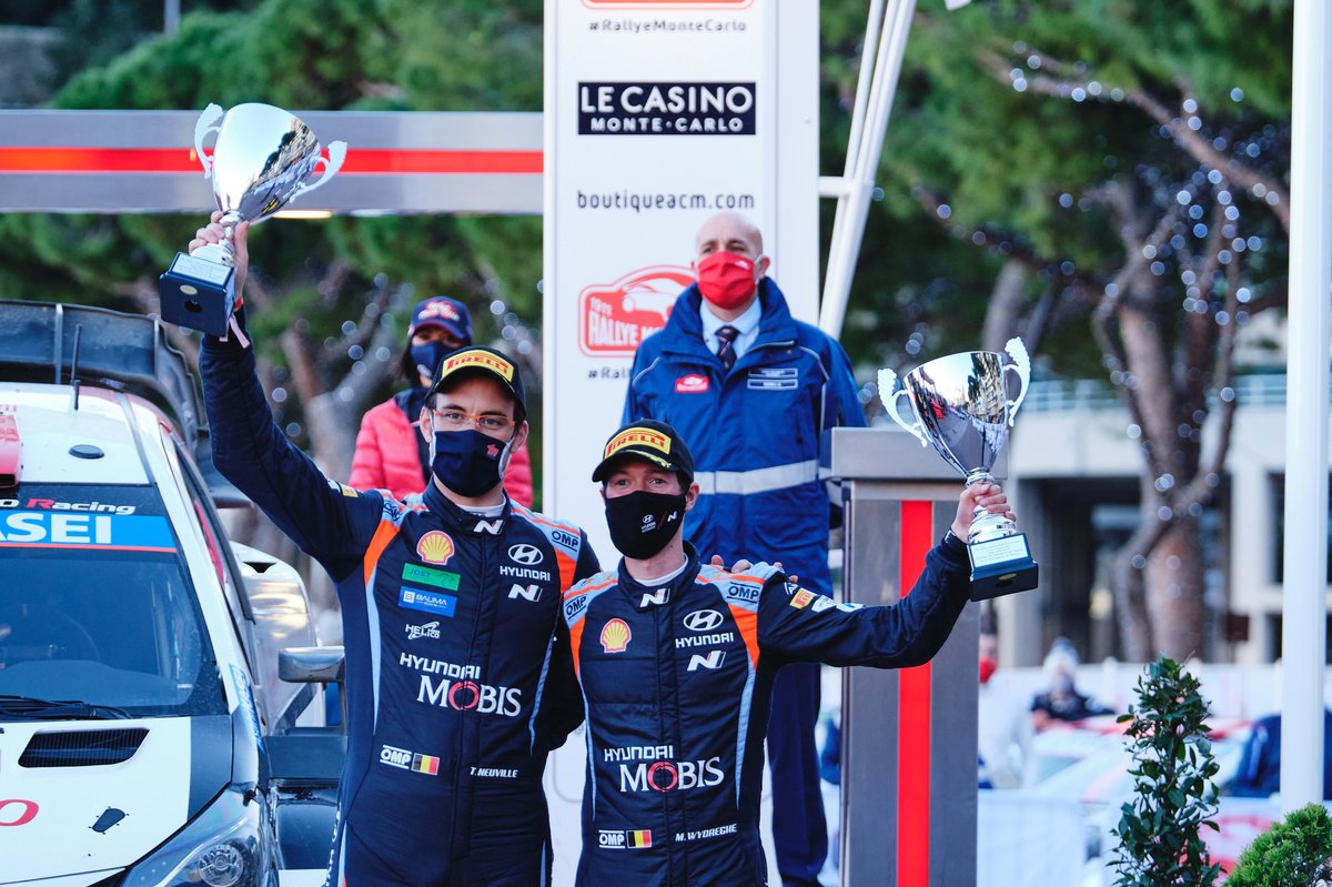 Podium: Thierry Neuville, Martijn Wydaeghe, Hyundai Motorsport Hyundai i20 Coupe WRC