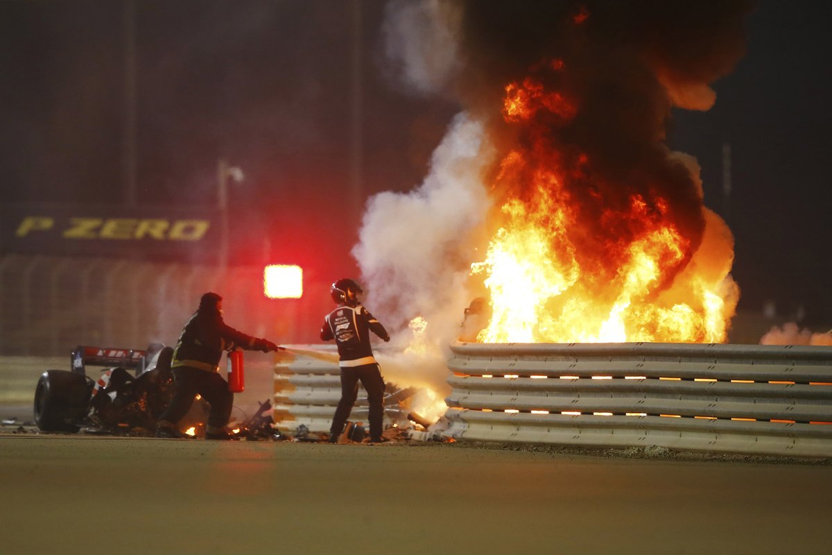 Natuurlijk is er ook ruimschoots aandacht voor het ongeluk van Romain Grosjean in Bahrein